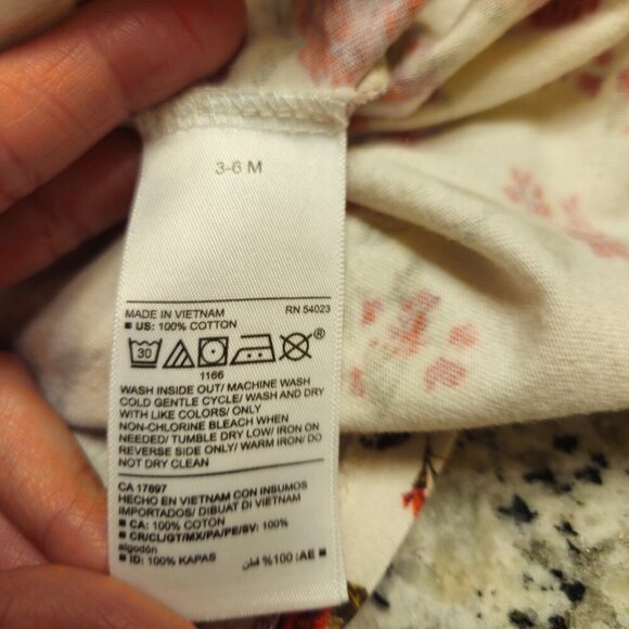 Sale 🎉🥳 4/$25 or $10 3 Adorable Baby Girl Tops Size 3-6 & 6-12 - Picture 2 of 10